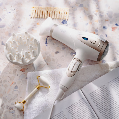 Фен Adler AD 2248 white champagne 2200Вт/ 2 швидкості/ хол.обдув/ темп.режимів-3/ іонізація/ дифузор