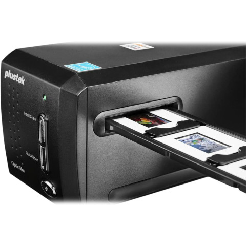 Сканер Plustek OpticFilm 8200i SE (7200dpi 48bit LED швидк. 36 сек. плівк.слайд-сканер чорний)